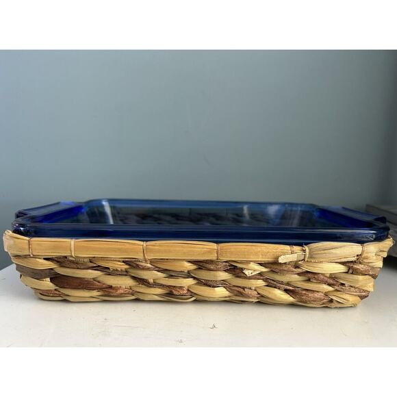 Cobalt Blue Anchor Hocking 2 Qt Baking Dish w/ Woven Basket 8" x 11" Casserole - Picture 8 of 10